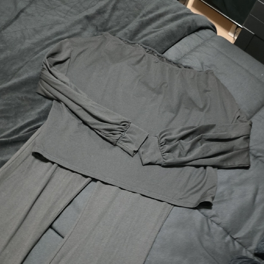 Black Long Sleeve Off The Shoulder Top and Pants Longe Set, MED